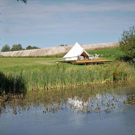 Ferienwohnung Glamping Och Gardslagenhet Mellan Himmel Och Hav Skivarp Exterior foto
