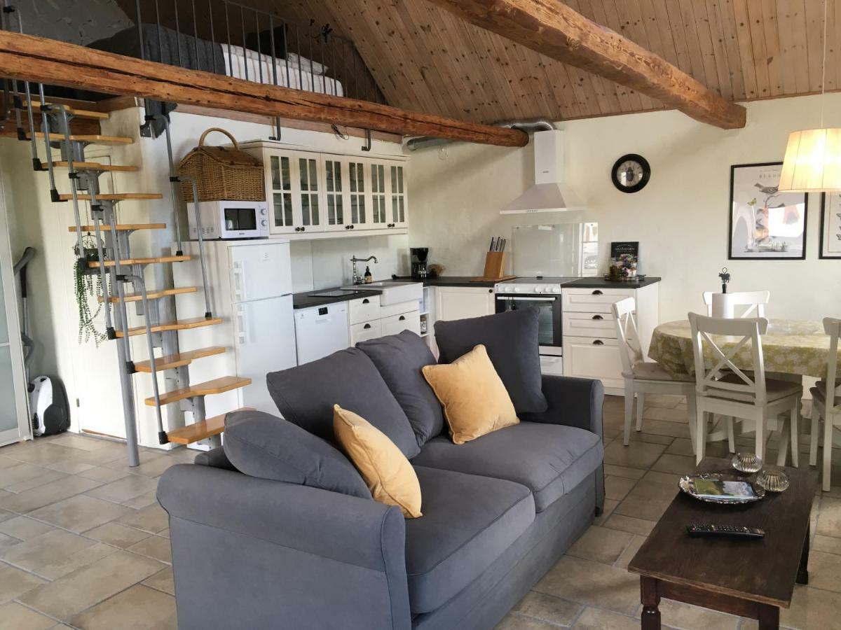 Ferienwohnung Glamping Och Gardslagenhet Mellan Himmel Och Hav Skivarp Exterior foto
